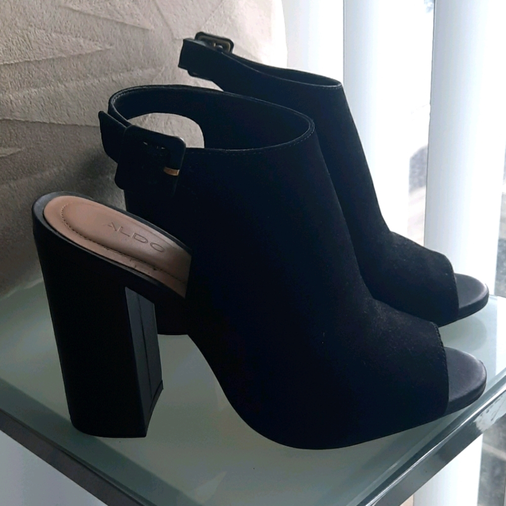 Black suede Aldo heels - 7 US - Made in Brasil